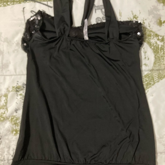 blouses 3 wore 2x each smoke free home almost new - Picture 4 of 13